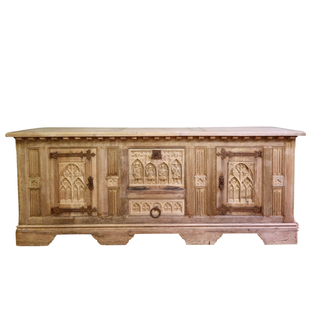 Neo gotic sideboard