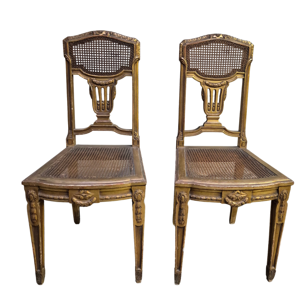 Pair chairs