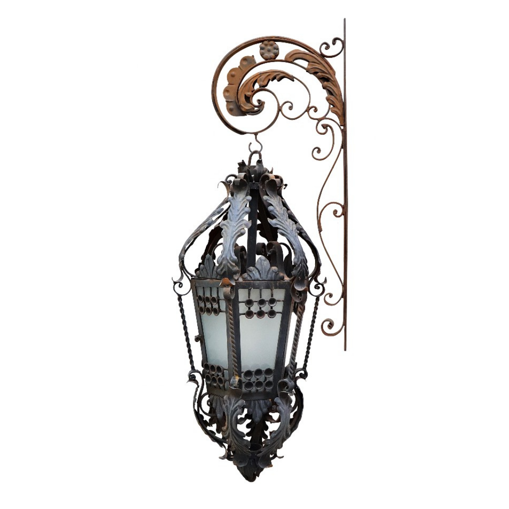 Hanging lantern