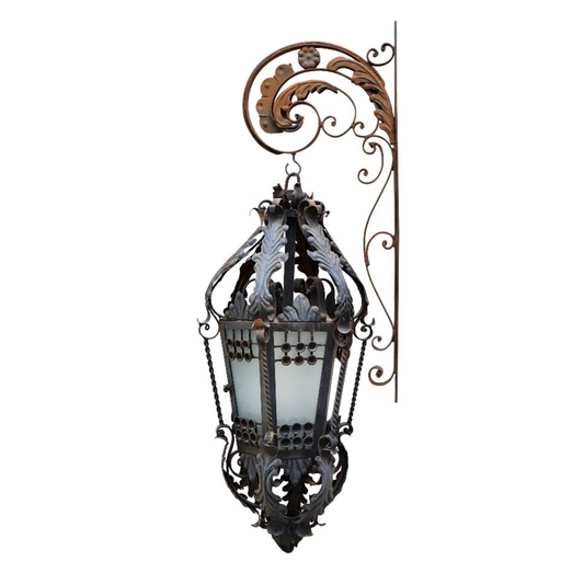 Hanging lantern