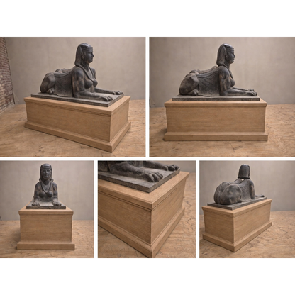 Grand pair Statues